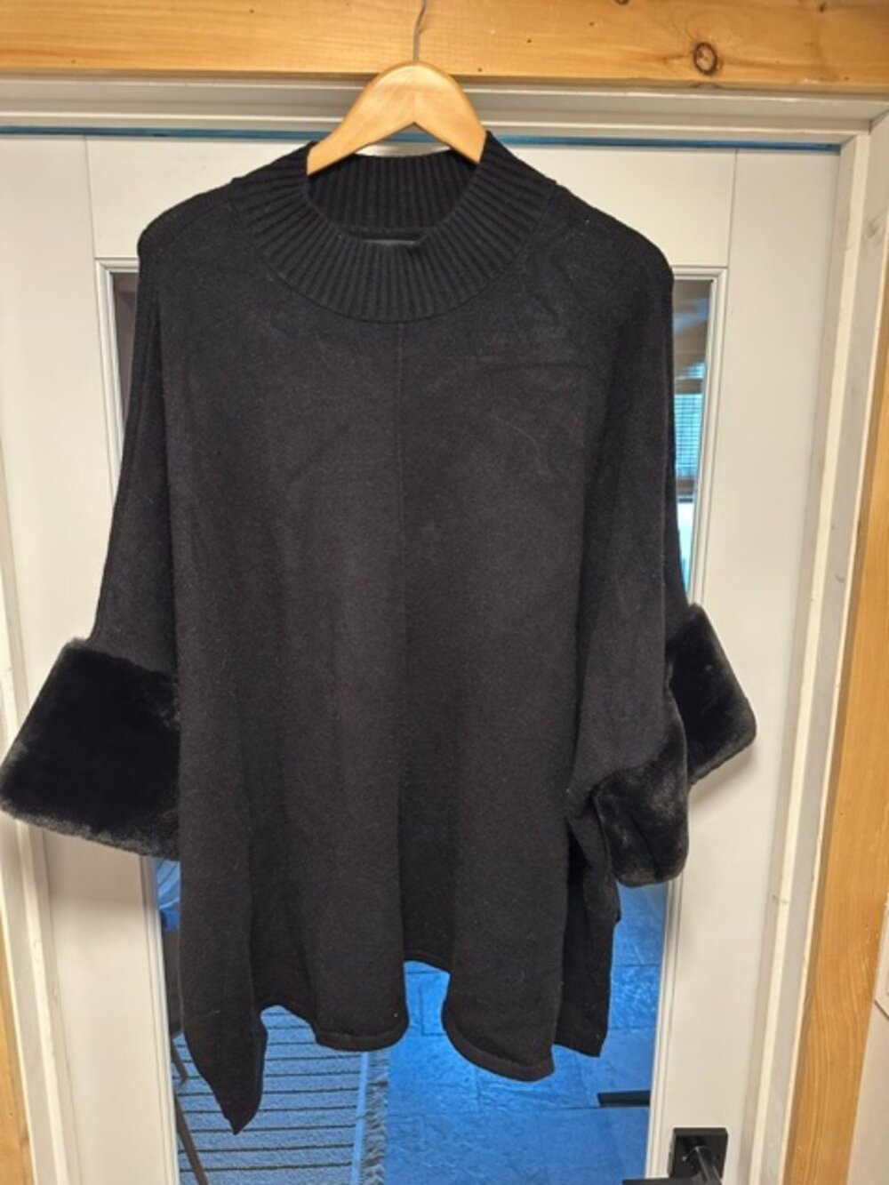 Alfani Poncho Sweater with Faux Fur Trim 3X in Black